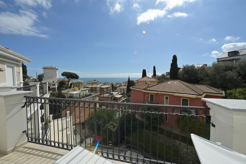 Luxury Apartament Con Garage Vista Mare Alassio Per 6 Persone Exterior foto